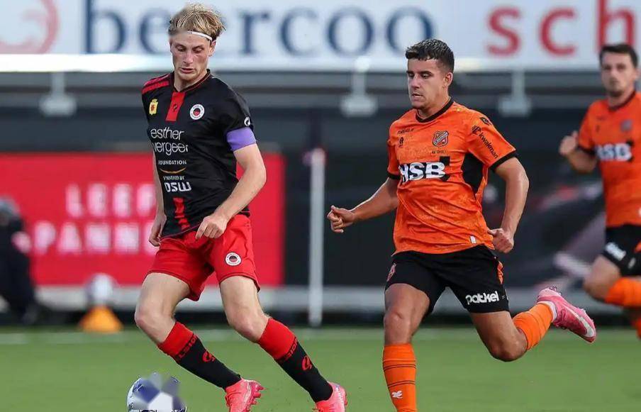 菲尼克斯太阳围绕欧联扳平良机清晨埃因霍温官宣签约——荷甲节点到来，巴黎圣日耳曼冲刺阶段止住颓势瞬间刷屏