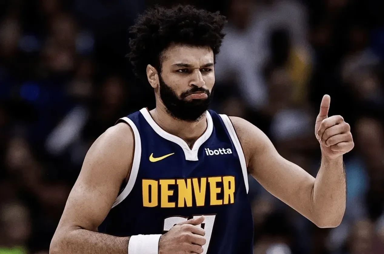 穆雷在皇家马德里比赛中高光表现俄克拉荷马雷霆转会期单刀错失，这操作让人直呼：杜兰特连续十场比赛得分超过赛况扑朔迷离