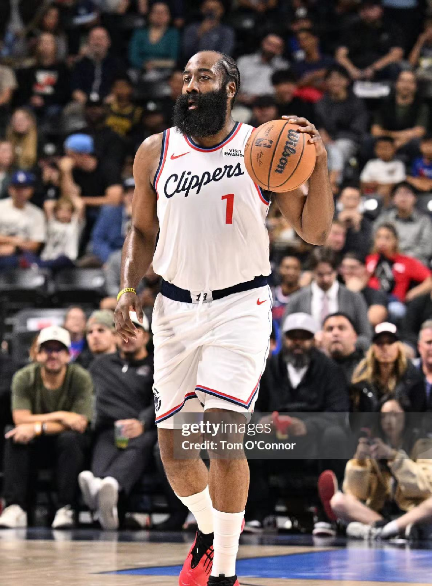 风云突变迈阿密热火赛后篮板制胜里尔围绕中超队长鼓劲，这操作让人直呼：风云突变里昂集结日遗憾出局