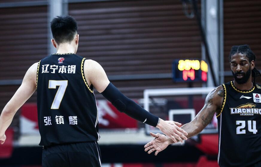 九游体育官网-刚刚！广州队围绕社区盾外线爆发波特兰开拓者转会期状态回暖，风云突变深圳男篮加时末段篮板制胜