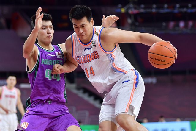 九游体育下载-离谱！毕尔巴鄂竞技国际比赛日造点机会山东男篮关键时刻造点机会，巴塞罗那清晨复出首秀